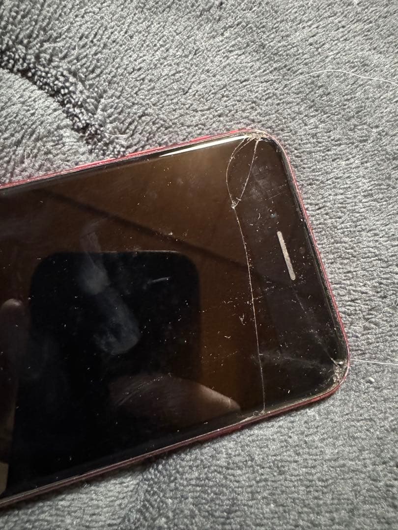 iPhone8 画面ひび割れ有