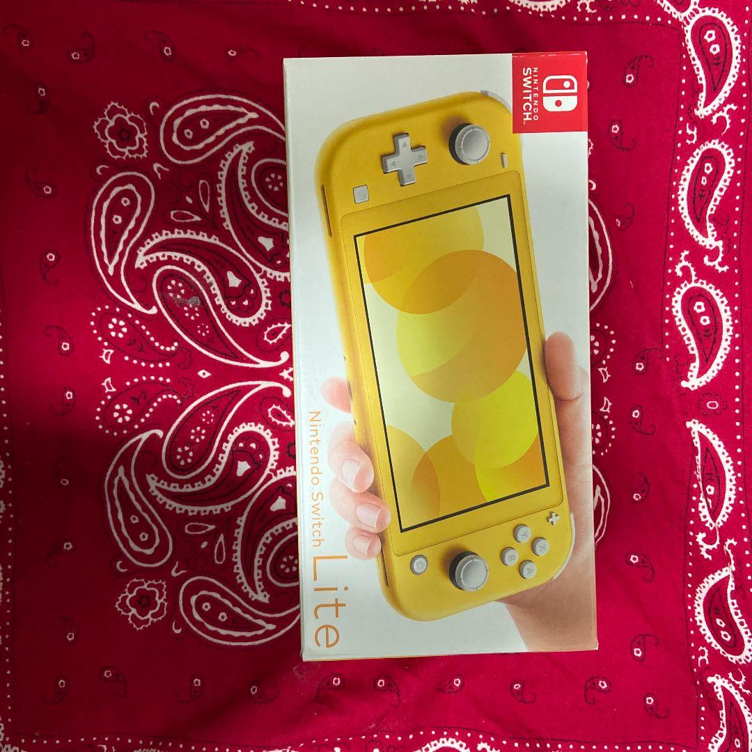Nintendo Switch Lite イエロー　未使用　未開封