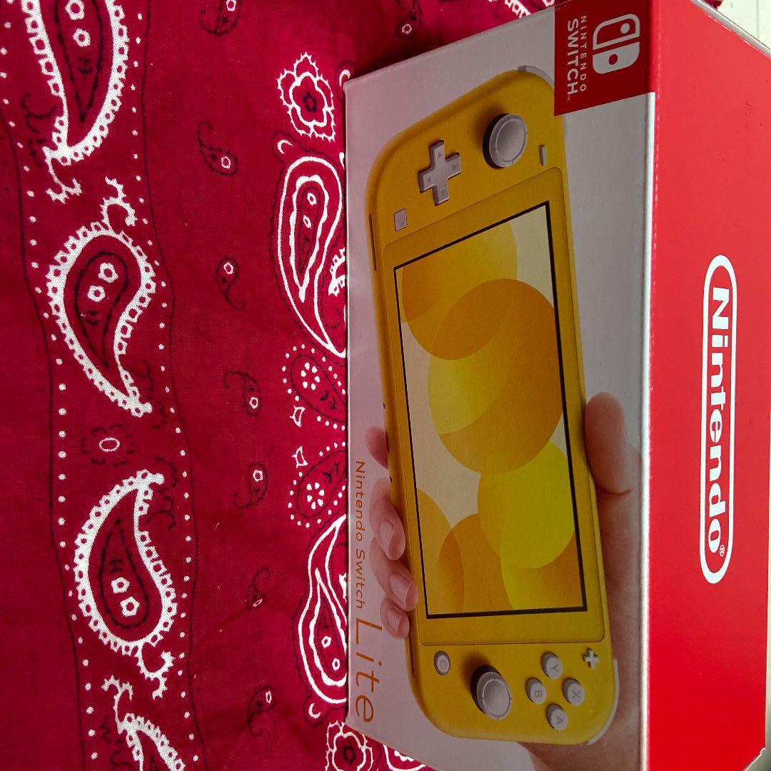 Nintendo Switch Lite イエロー　未使用　未開封