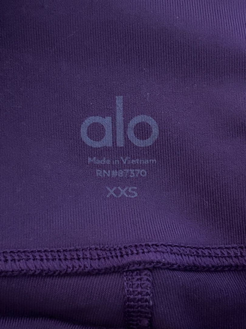 アローヨガ　High-Waist Airlift Dark Plum