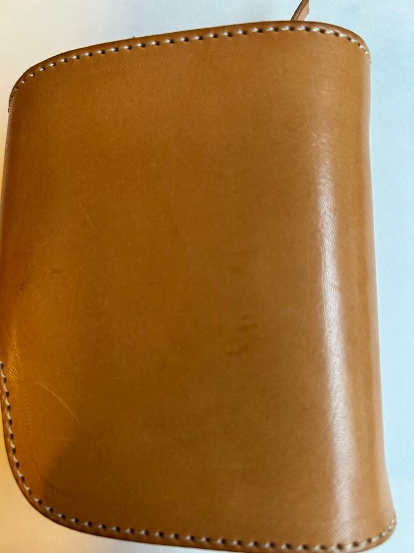 RED MOONの二つ折り財布