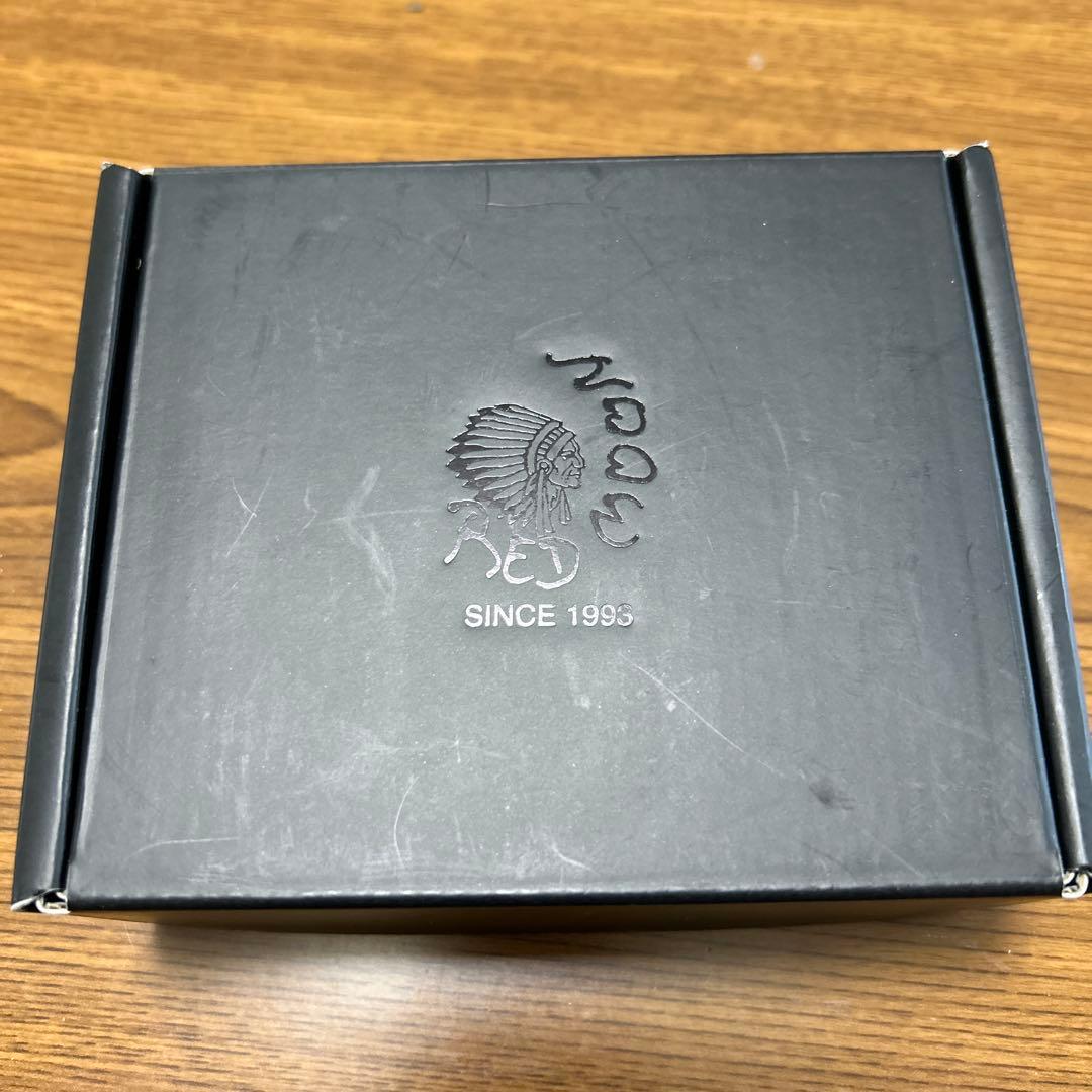 RED MOONの二つ折り財布