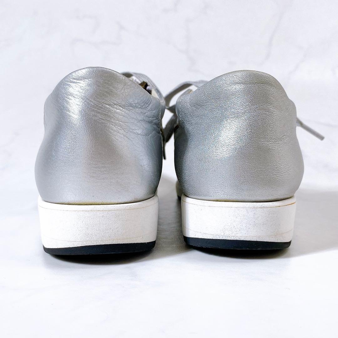 定価3万✨銀座ヨシノヤ カットワーク レザースニーカー 軽量 シルバー 23cm
