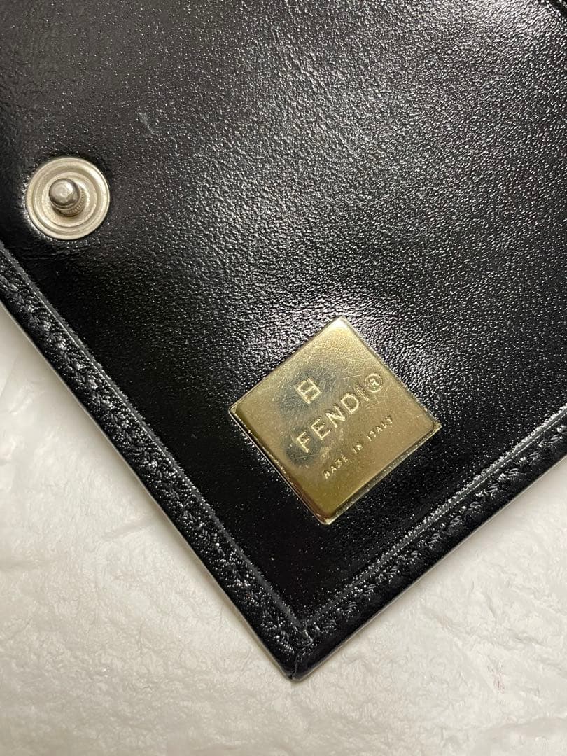【未使用】FENDIフェンディ　コンパクト　折財布　❤︎