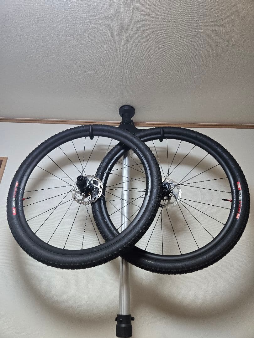 Bontrager ボントレガー paradigm IRC タイヤホイール