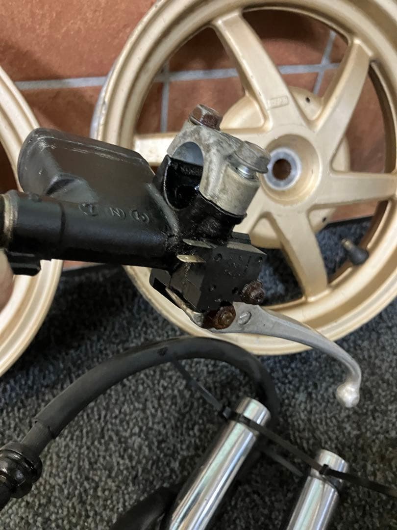 ライブディオZXフロントディスク　ホイール前後