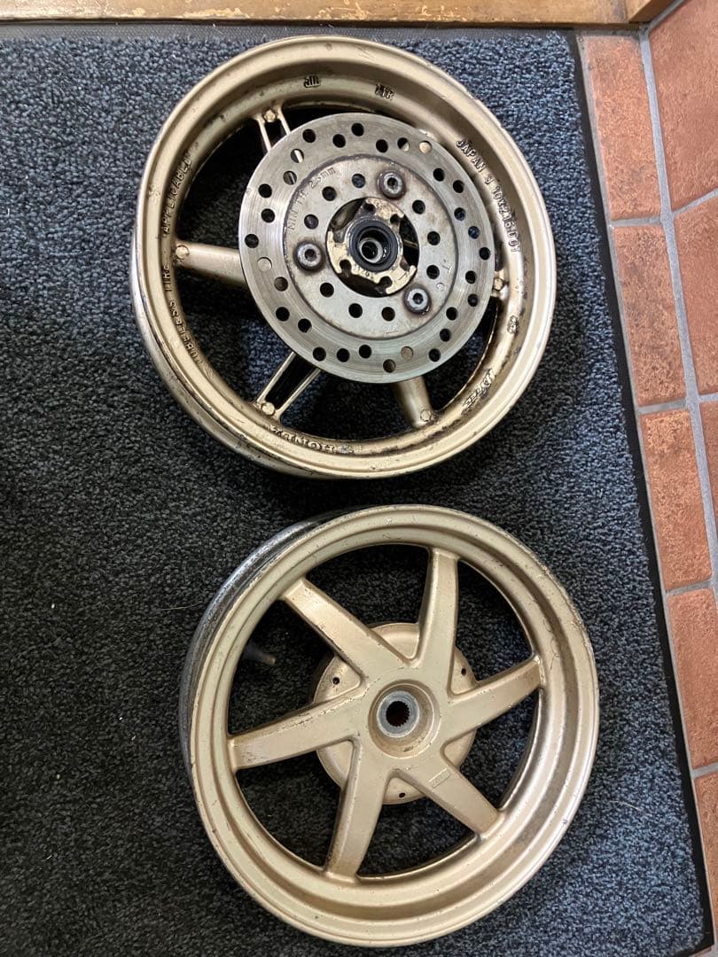 ライブディオZXフロントディスク　ホイール前後