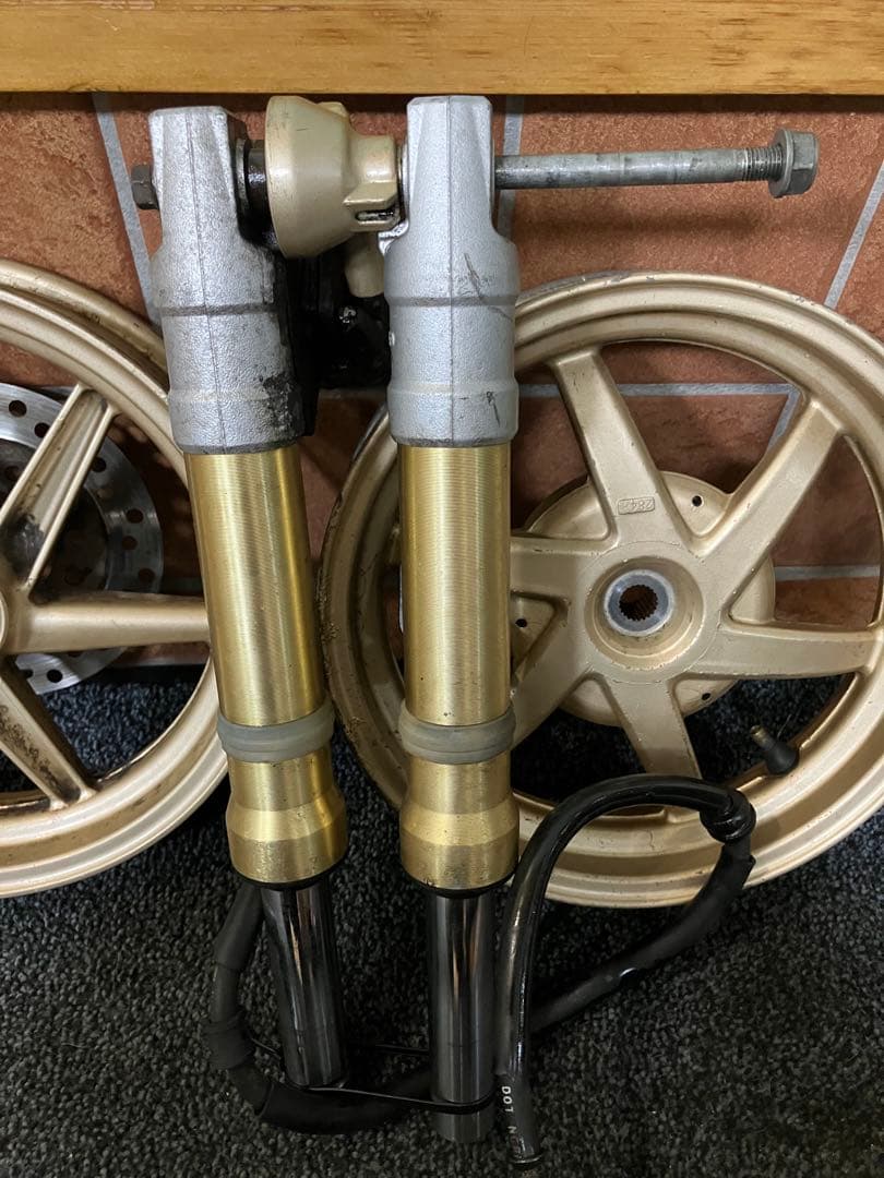 ライブディオZXフロントディスク　ホイール前後