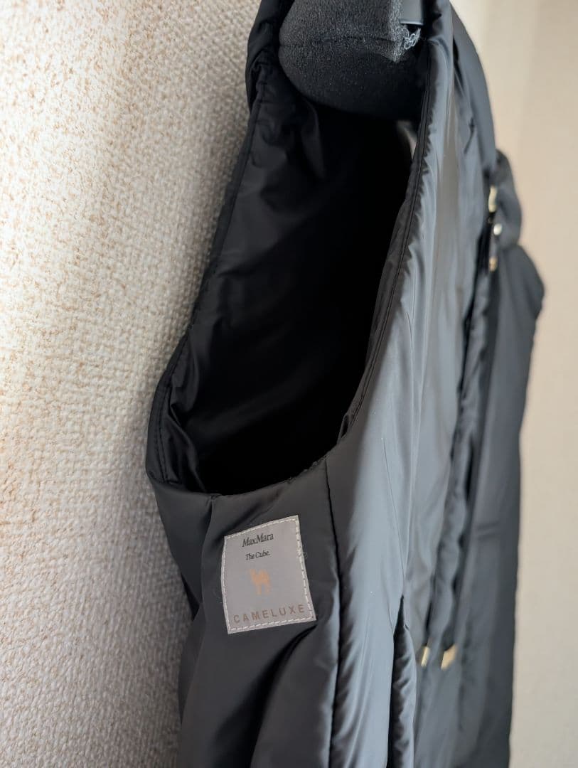 新品　Max Mara THE CUBE 撥水 ジレ ベスト 黒　Ｓ　38