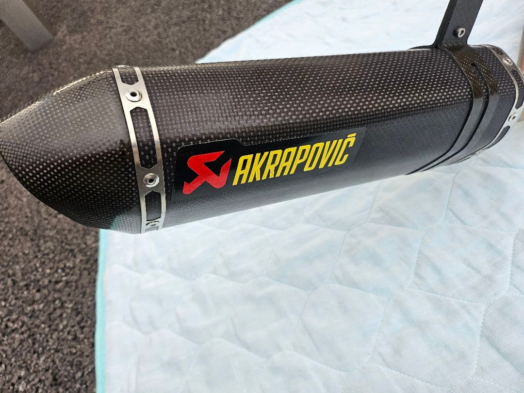 Z-1000用　Akrapovic マフラー