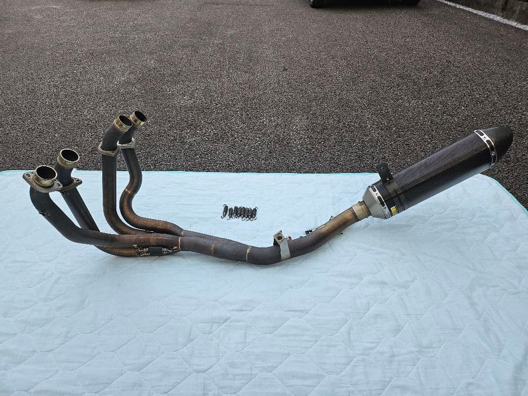 Z-1000用　Akrapovic マフラー