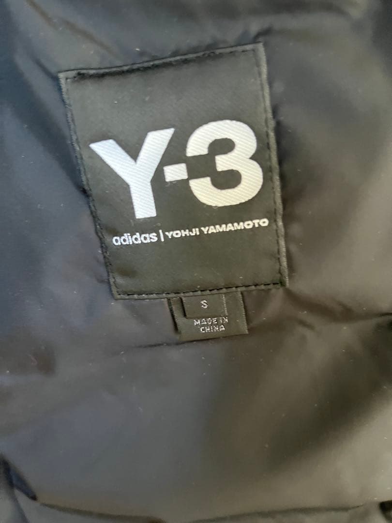 F398【美品】Y-3 ダウンジャケット　フード付き　ブラック