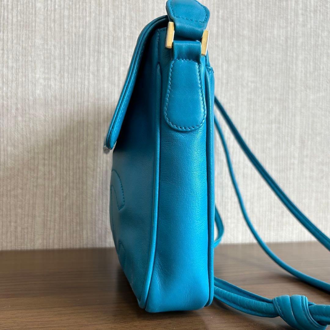 真贋済　CHANEL シャネル ブルー レザー ショルダーバッグ　ココマーク