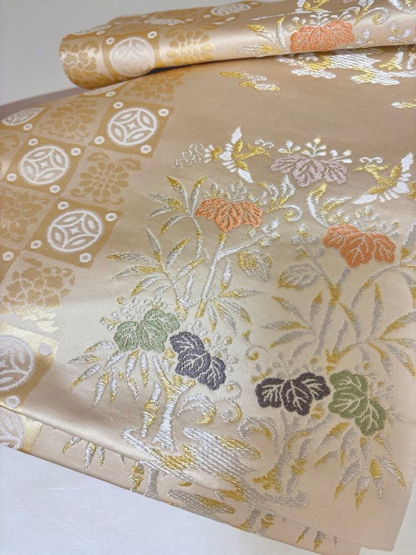 【値下げ】新品・未使用　西陣織六通柄袋帯　訳あり品　美しいキモノ掲載品