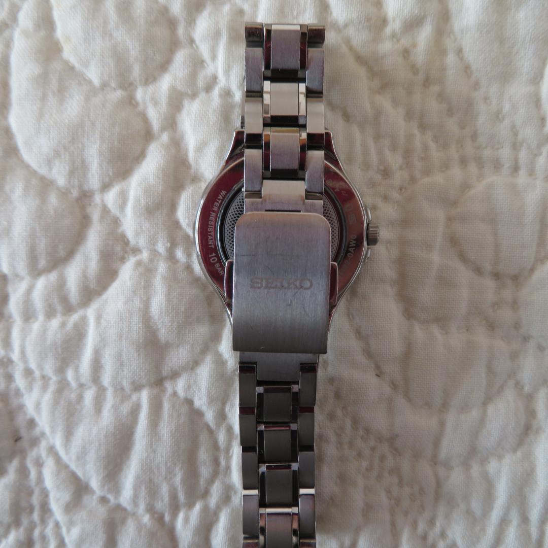 セイコー　エクセリーヌ　SWCW033　チタン　ソーラー電波時計