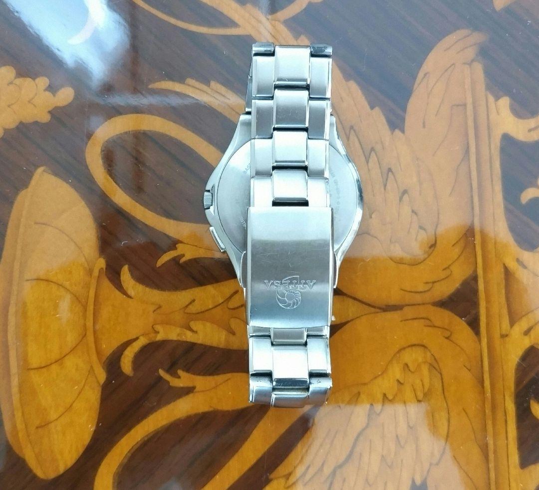 シチズンアテッサ　チタン製　腕時計