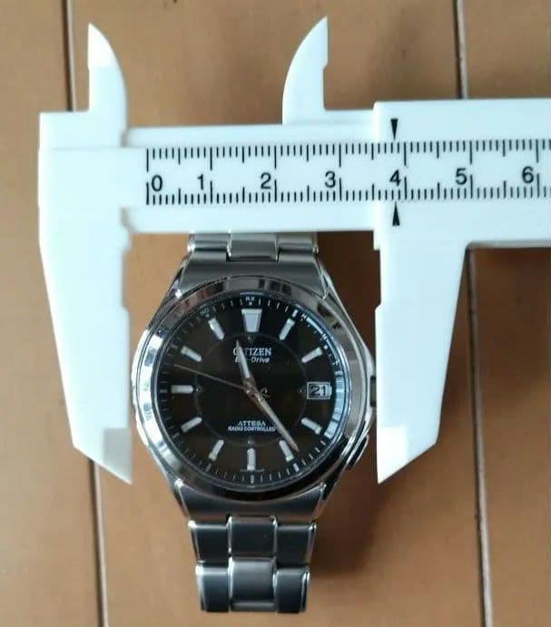 シチズンアテッサ　チタン製　腕時計