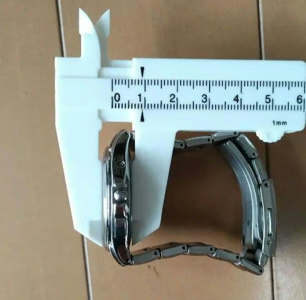 シチズンアテッサ　チタン製　腕時計