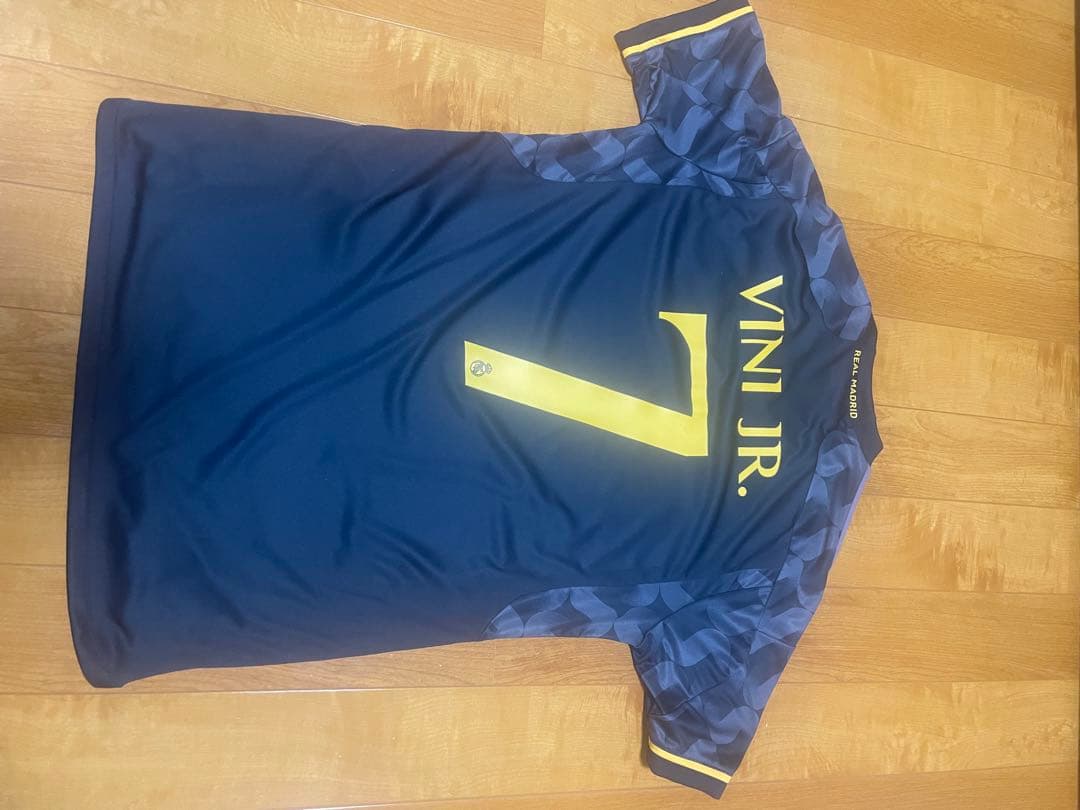 レアル・マドリード　ヴィニシウス　半袖　ユニフォーム