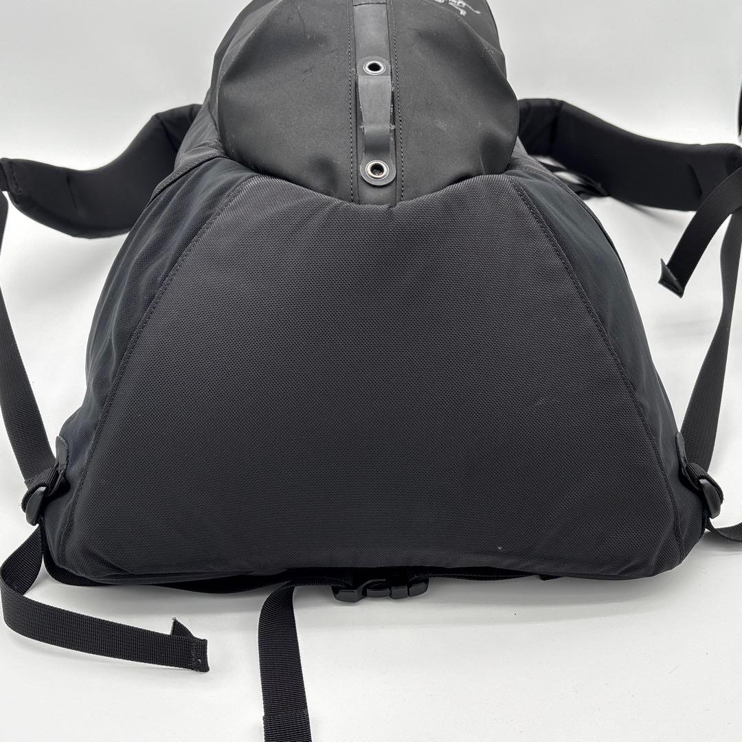 ARC’TERYX アークテリクス アロー22 ステルスブラック バックパック
