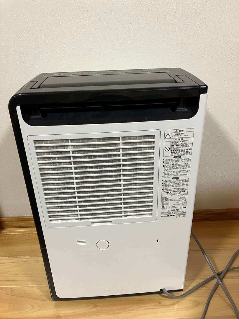 コロナ　衣類乾燥除湿機　CD-H18A 2021年製　ジャンク