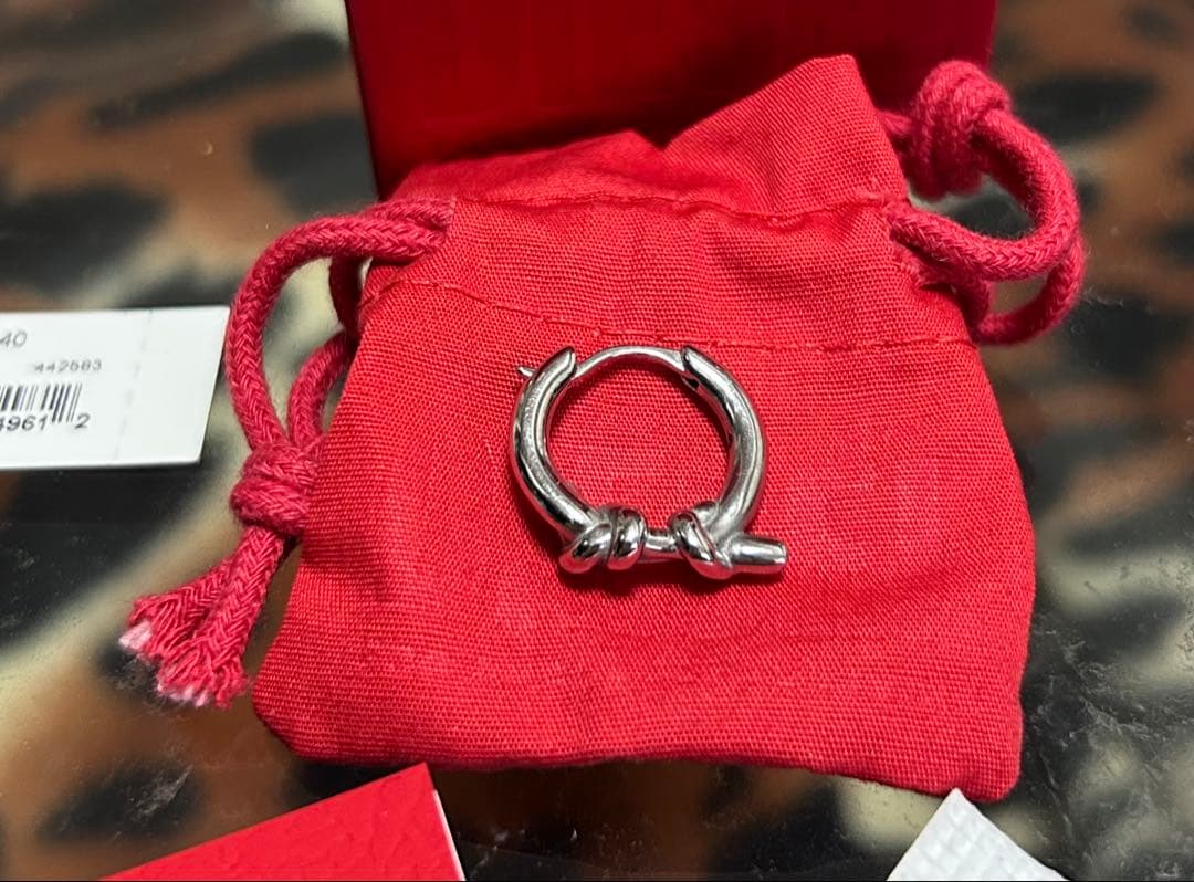 は*な様 [完売品] diesel シルバー フープピアス　片耳用　正規品　箱付