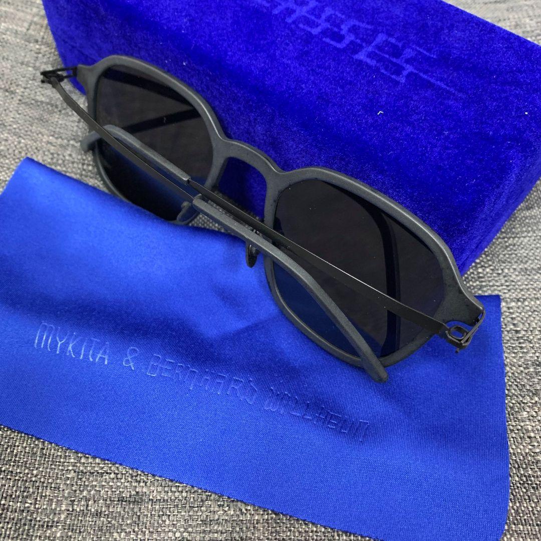 MYKITA オーバル型サングラス ブラック