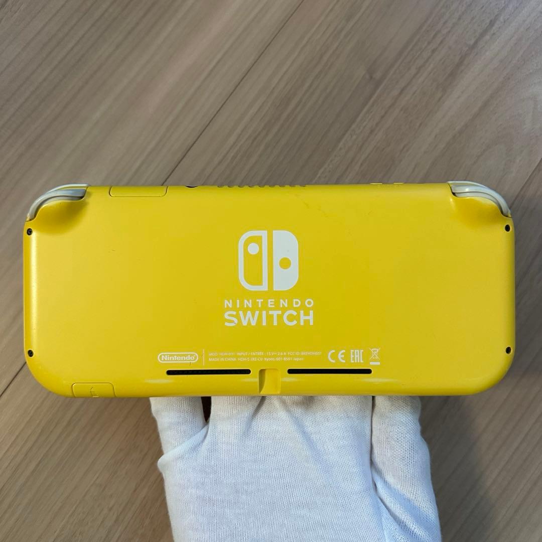 【動作品】Switch lite本体 ソフト3本付き ※本体傷あり