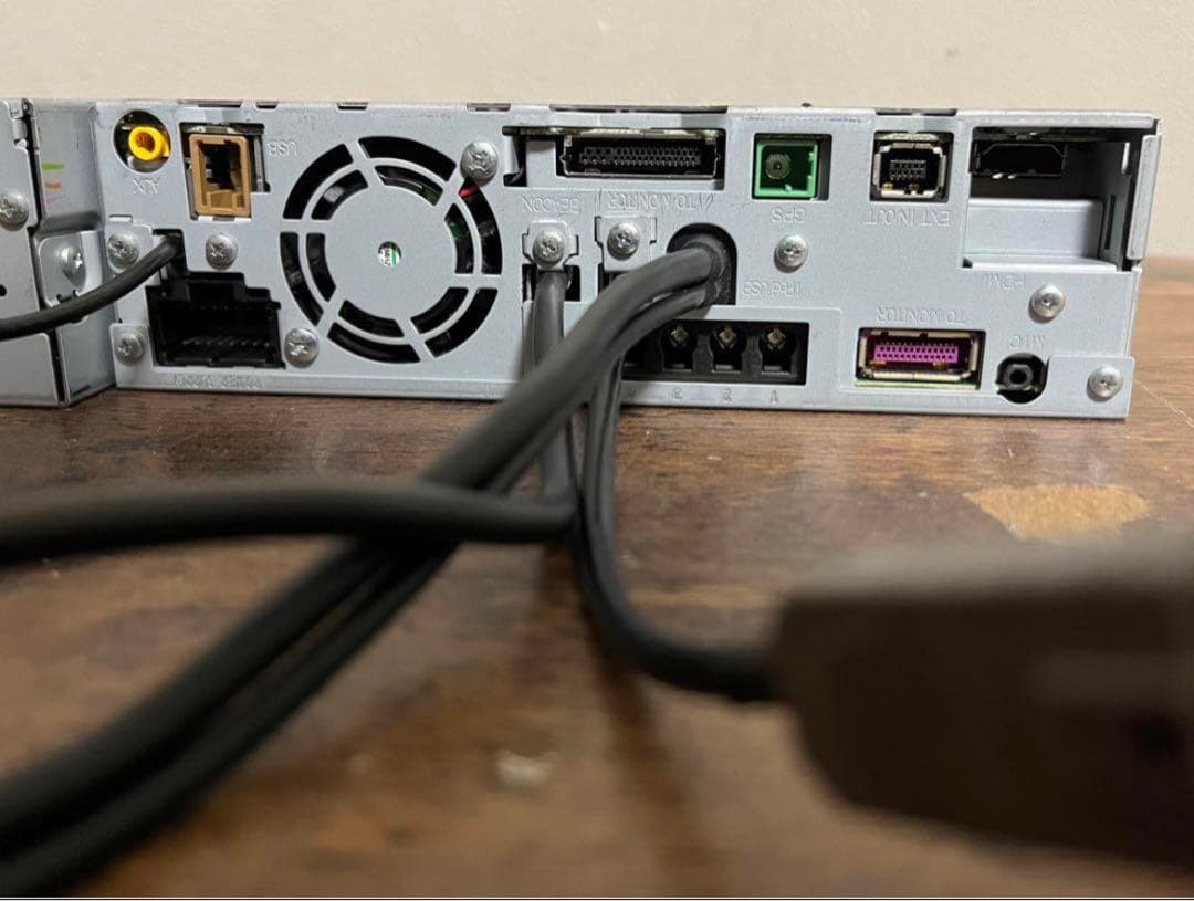 カロッツェリア CARROZZERIA 【AVIC-VH0009】2021