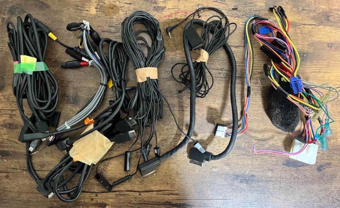 カロッツェリア CARROZZERIA 【AVIC-VH0009】2021