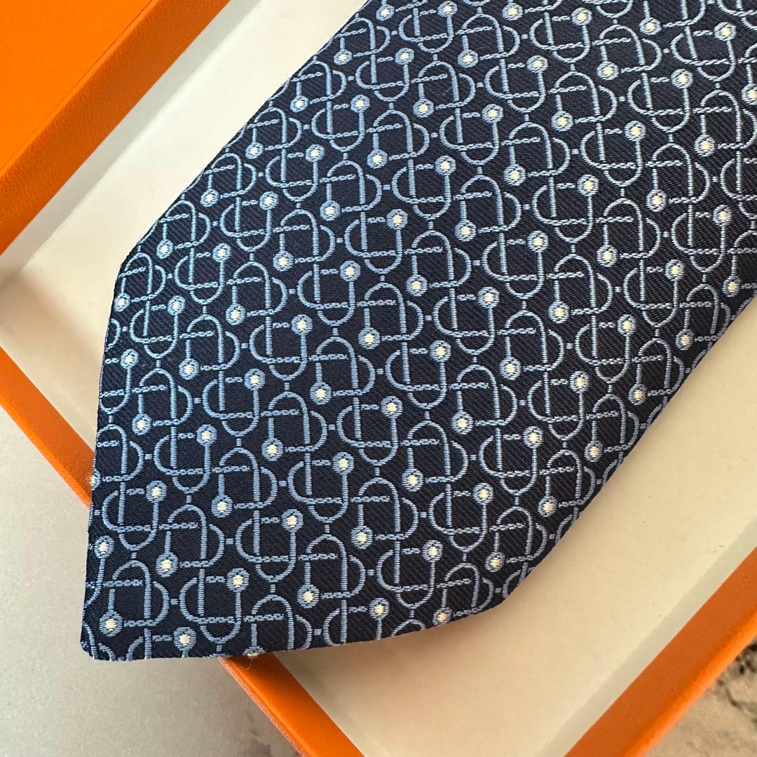 新品未使用品✨HERMES エルメス 最高級ネクタイ PETITS COEURS
