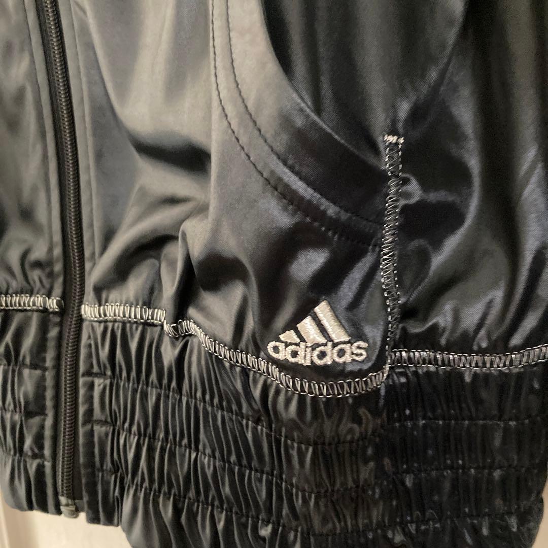 未使用品 adidas フード付きジャケット 黒　M