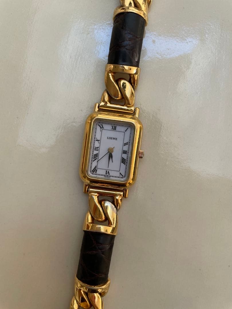難あり（要修理）LOEWE 腕時計 美品 レディースクォーツ