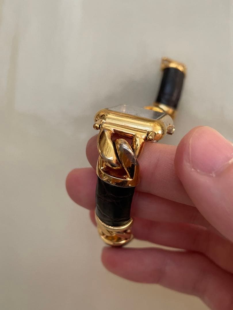 難あり（要修理）LOEWE 腕時計 美品 レディースクォーツ