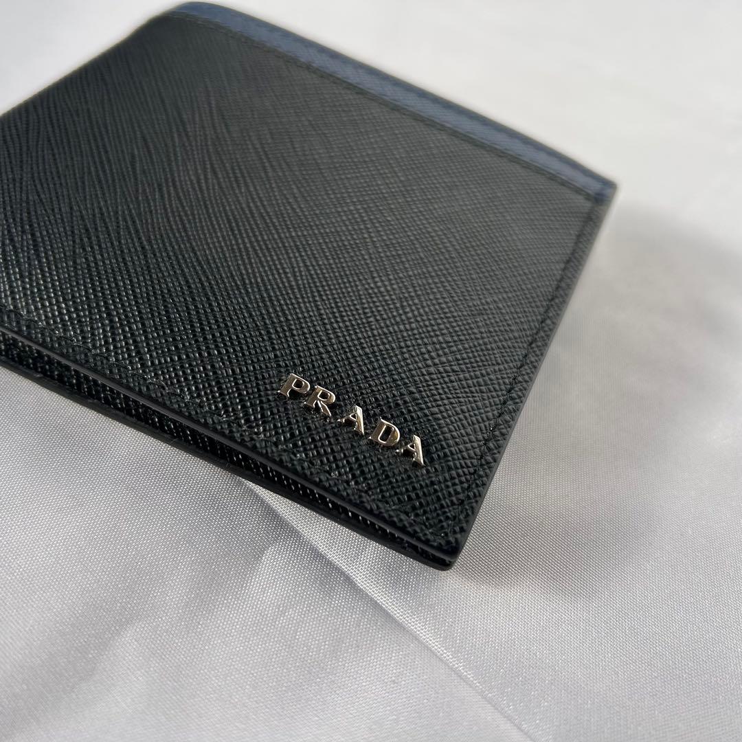 極美品　プラダ　サフィアーノ　二つ折り財布　コンパクトウォレット　箱・カード有