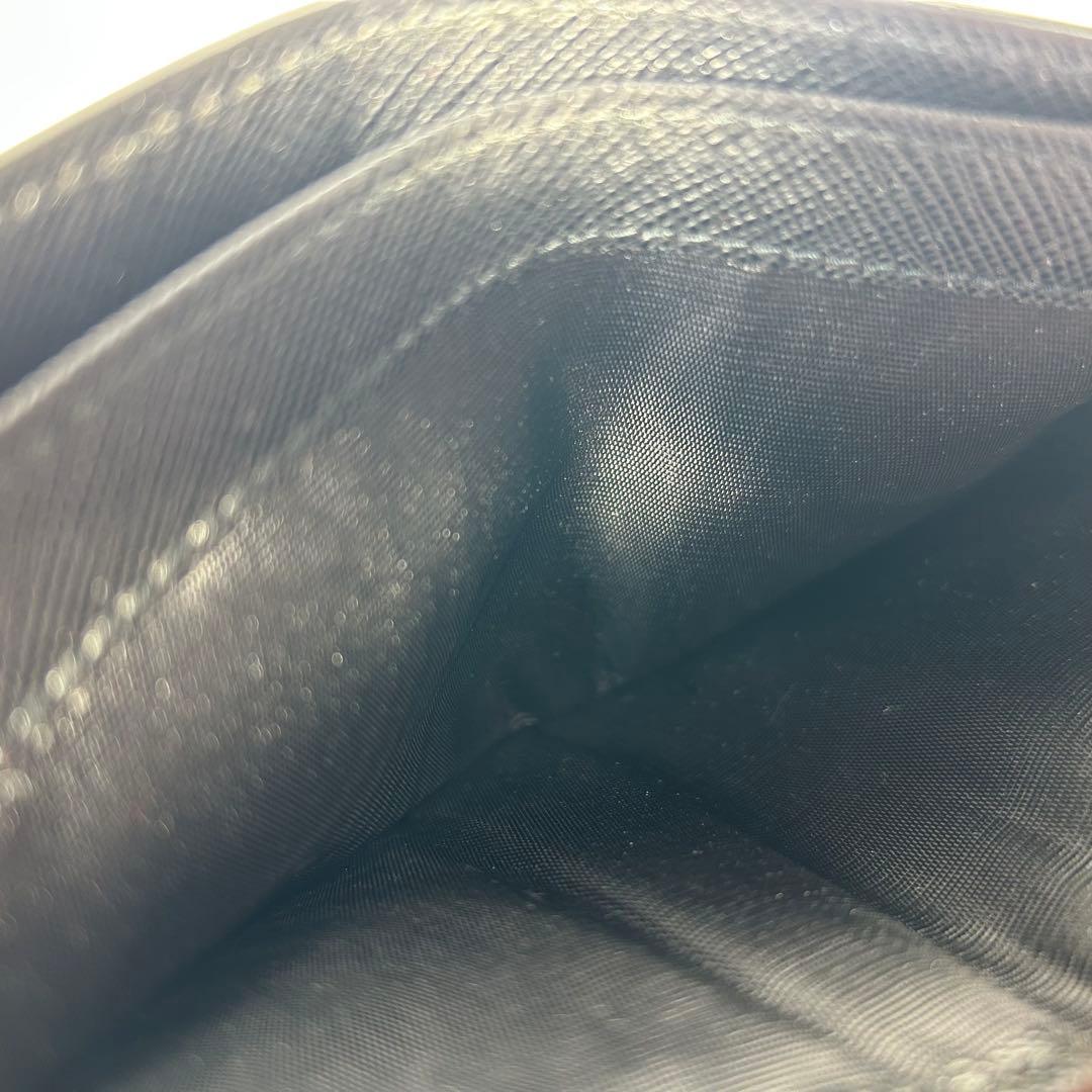 極美品　プラダ　サフィアーノ　二つ折り財布　コンパクトウォレット　箱・カード有