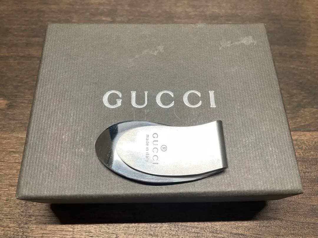 良品　GUCCI グッチ　マネークリップ　シルバー　箱付き