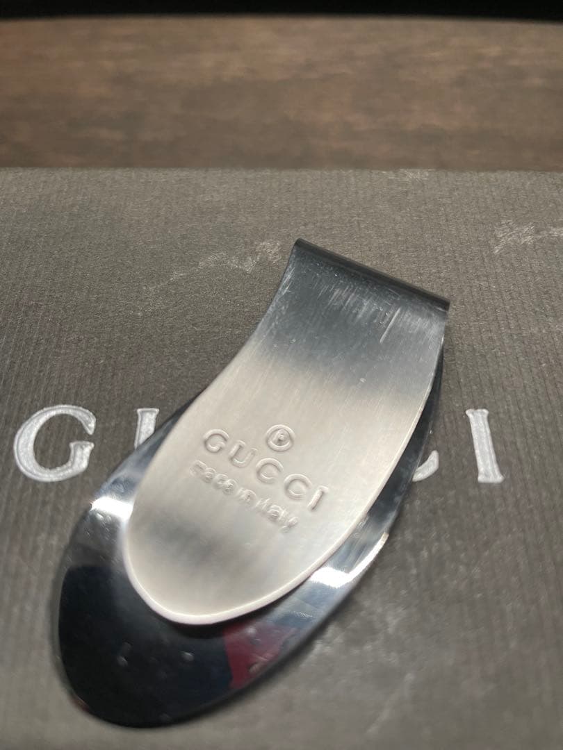 良品　GUCCI グッチ　マネークリップ　シルバー　箱付き