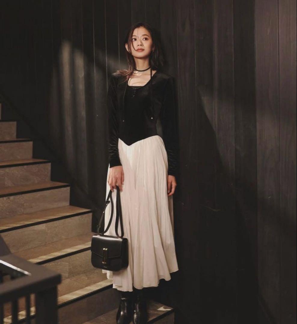 anuans（アニュアンス） ベロアシフォンドッキングワンピース