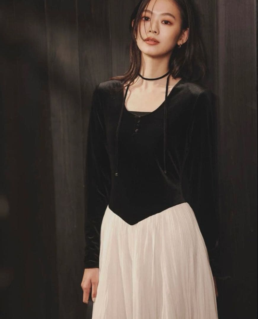 anuans（アニュアンス） ベロアシフォンドッキングワンピース