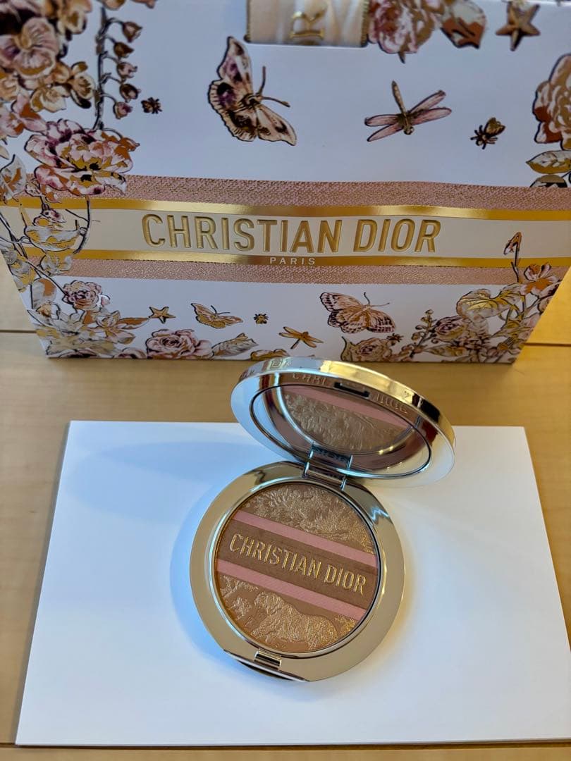 ディオールスキン　フォーエヴァー　ヌードブロンズ　グロウ032 ピンクブロンズ♡