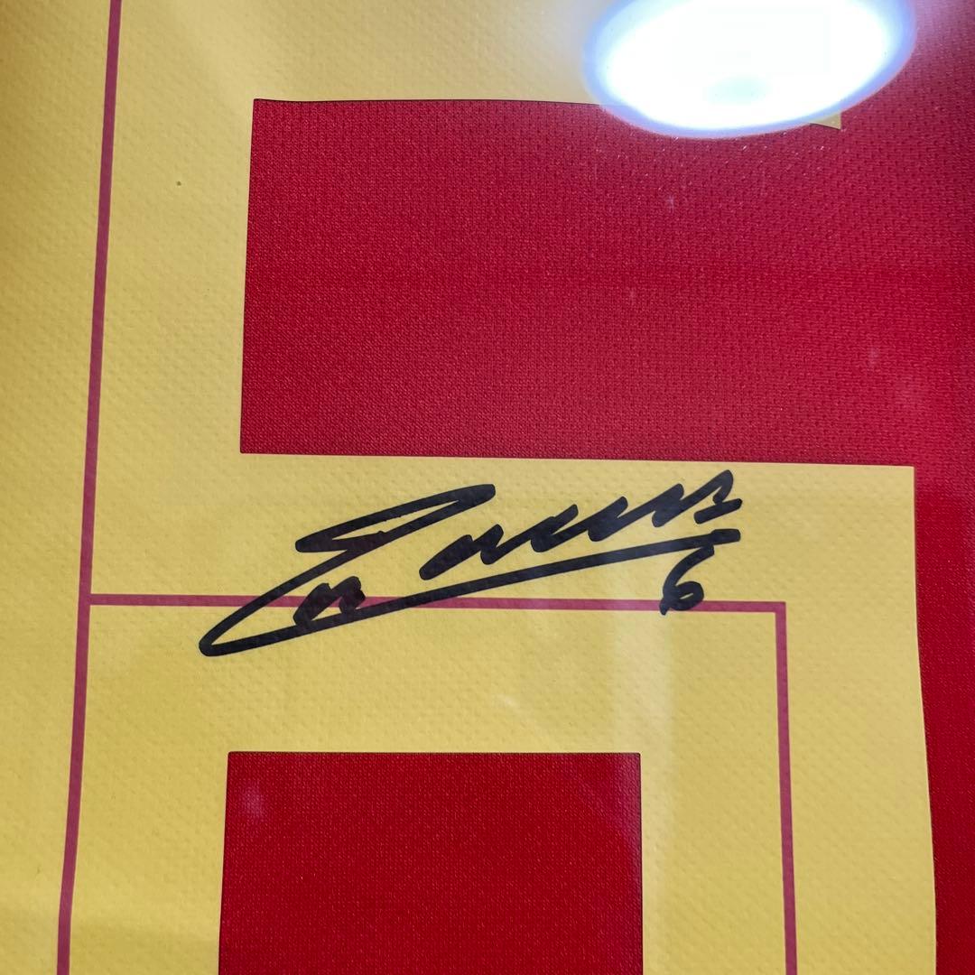 A. INIESTA サイン入りユニフォーム 6 イニエスタ