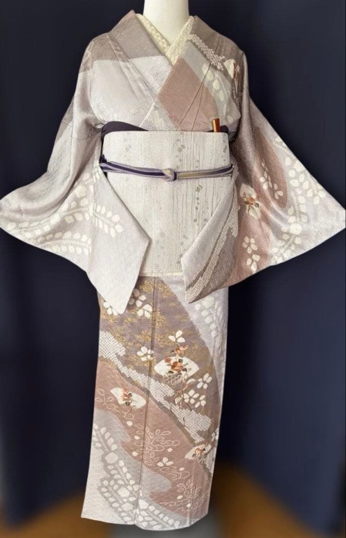 ★マルさま専用★銀座老舗きしや 絞りと刺繍　絹の艶としなやかさ　最上級の品