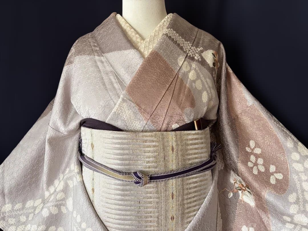 ★マルさま専用★銀座老舗きしや 絞りと刺繍　絹の艶としなやかさ　最上級の品