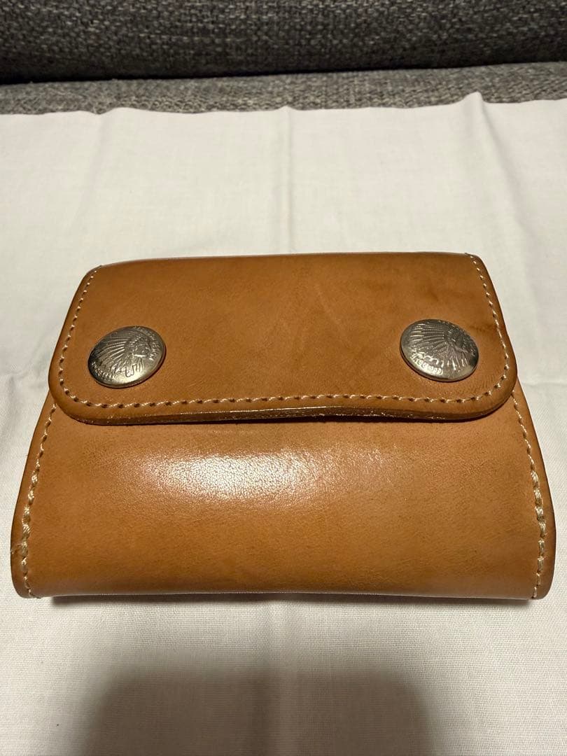 あく レッドムーン コンパクトウォレット サドル