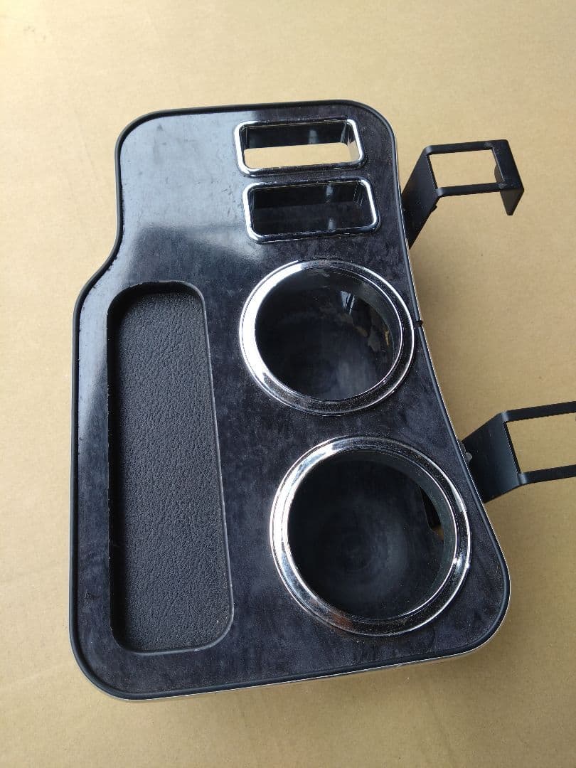 キャラバン　nv350 フロント　センター　テーブル　中古