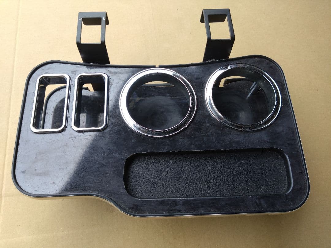 キャラバン　nv350 フロント　センター　テーブル　中古