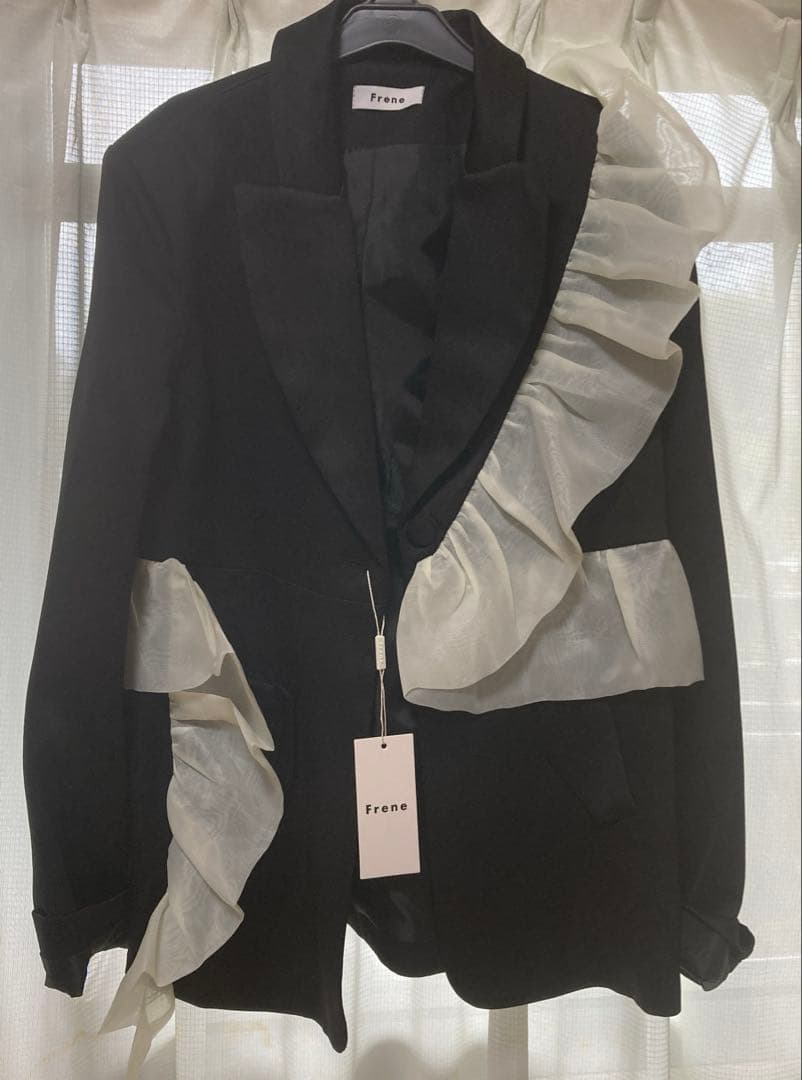完売品❗️ freneアシメフリルマニッシュジャケット
