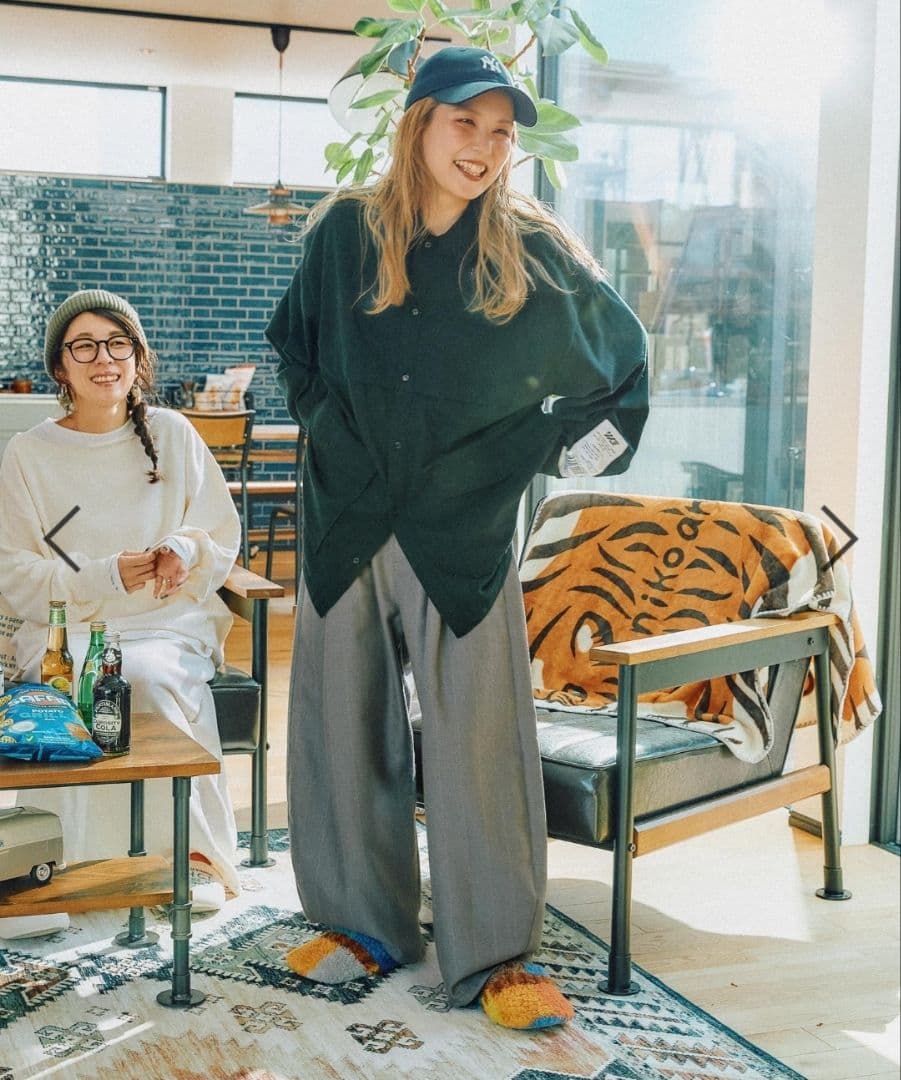 ニコアンド[Make stuff'25]てぃらバック切り替えシャツチャコール新品