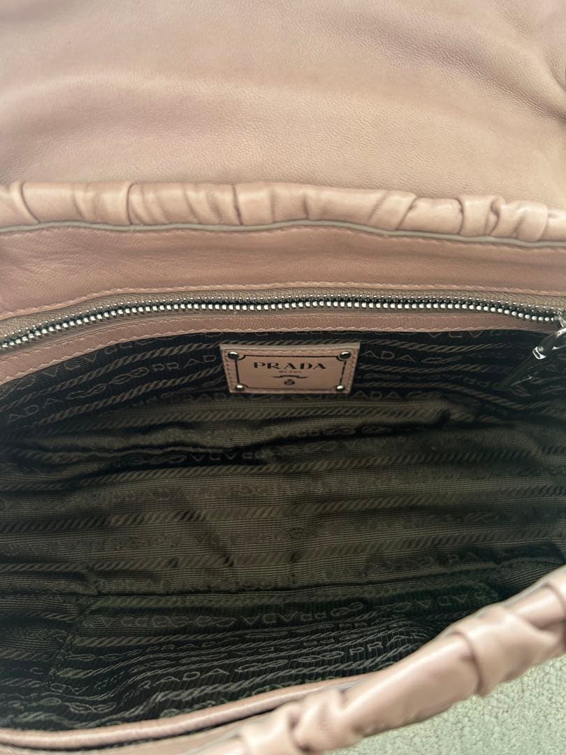 PRADA ショルダーバッグ　NAPPA GAUFRE